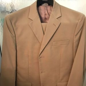 Jos A. Banks Mens Tan Khaki Suit